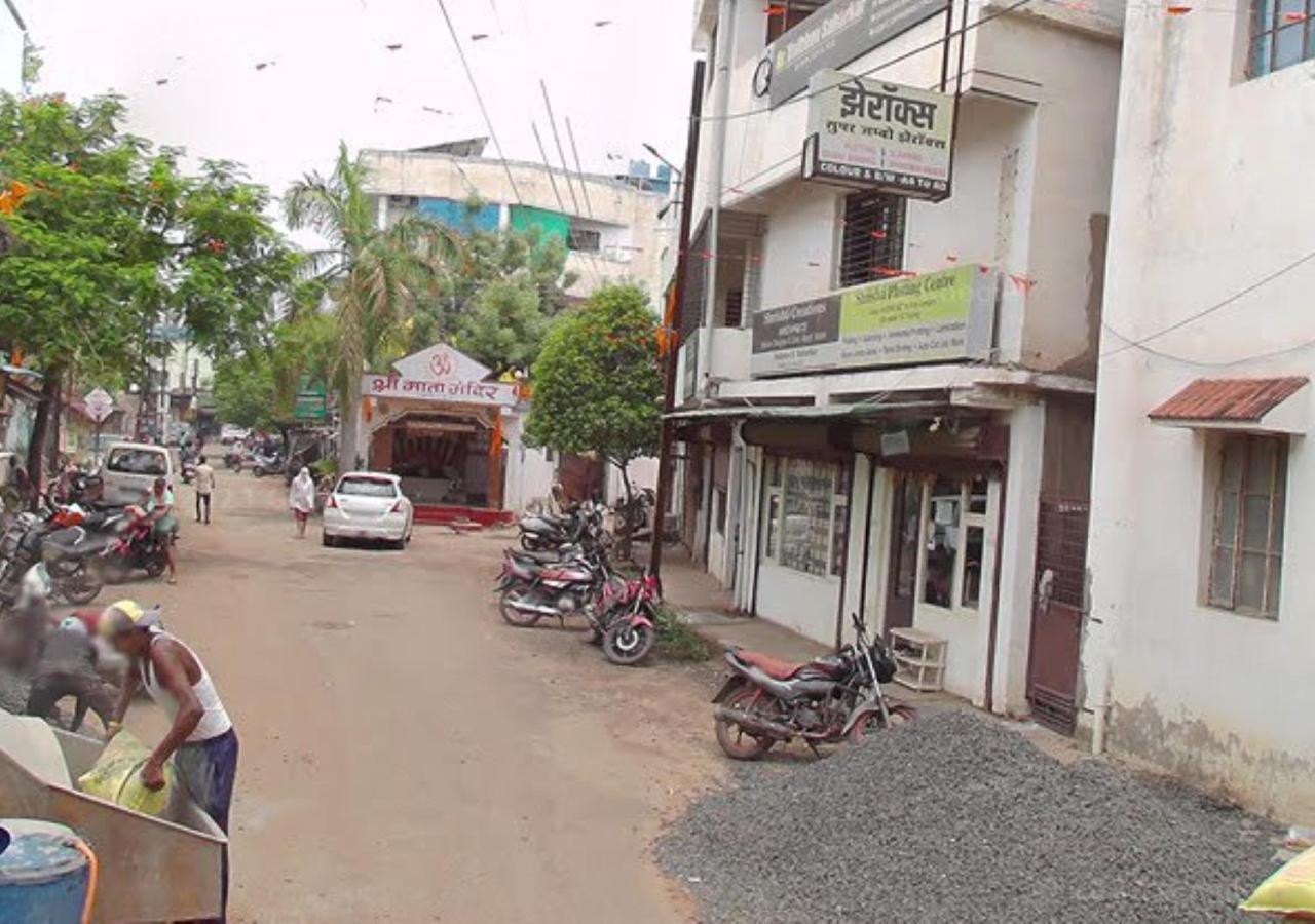 Hotel Mayur Restaurant Chandrapur エクステリア 写真