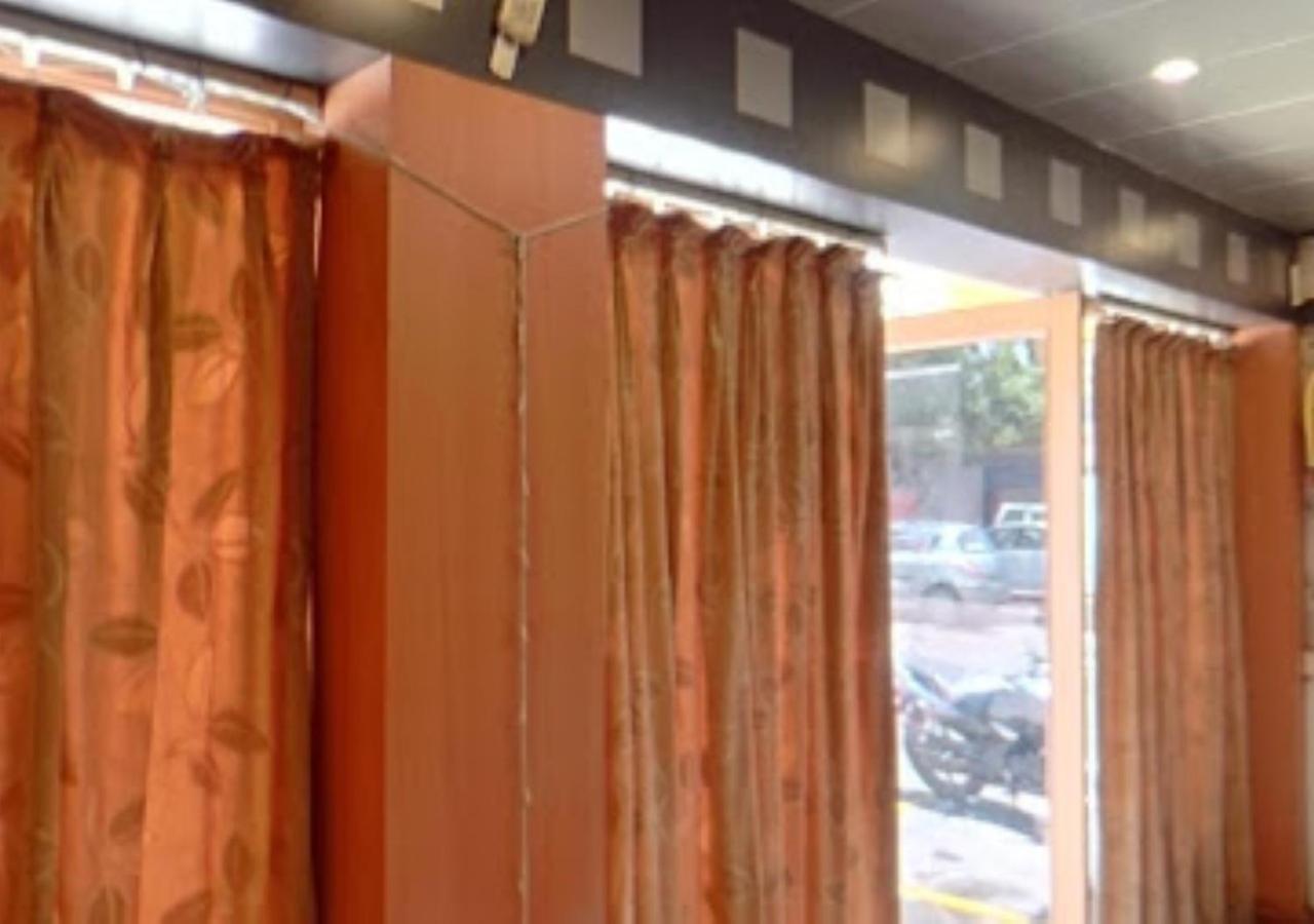 Hotel Mayur Restaurant Chandrapur エクステリア 写真